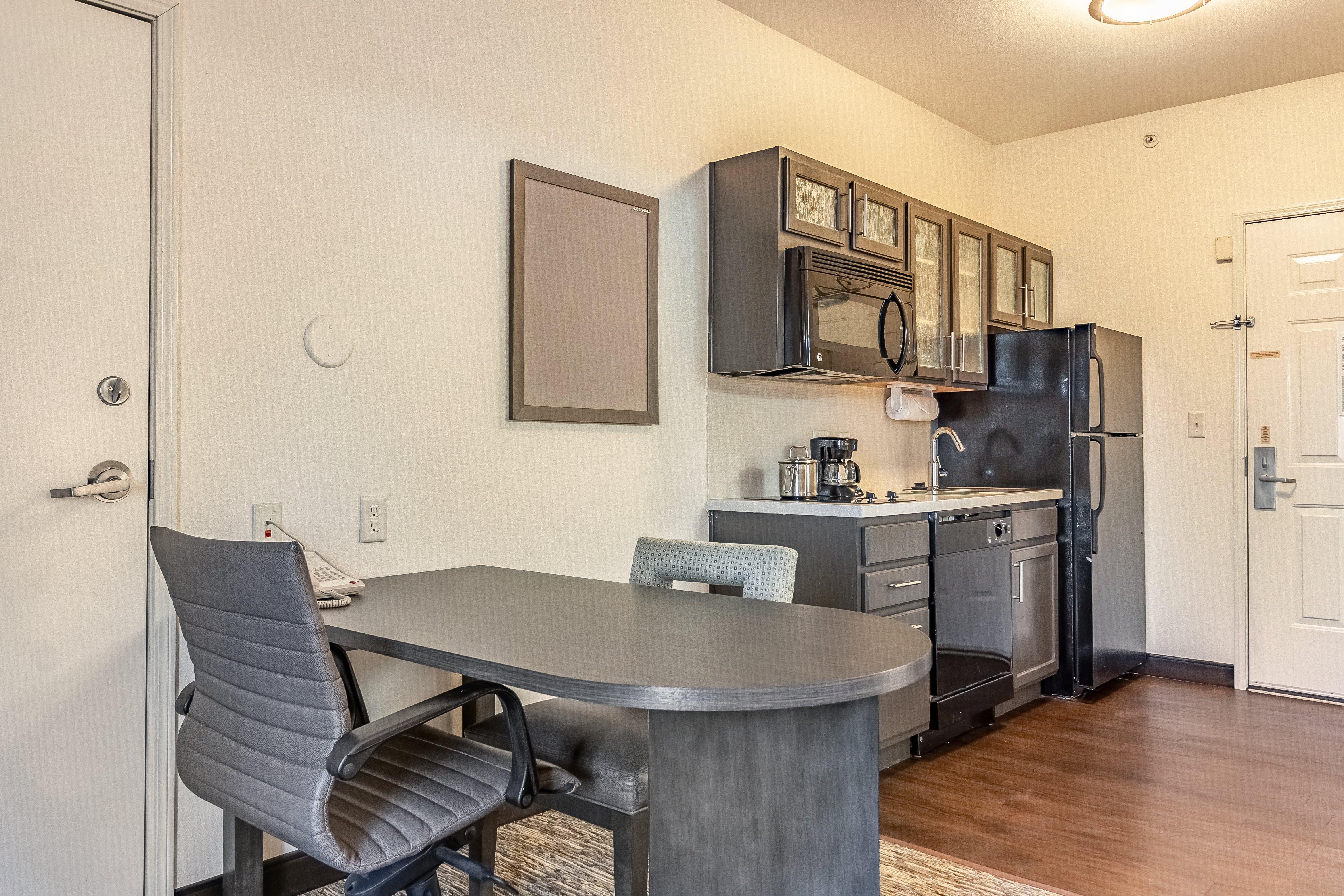 Candlewood Suites Lincoln By Ihg Exterior photo