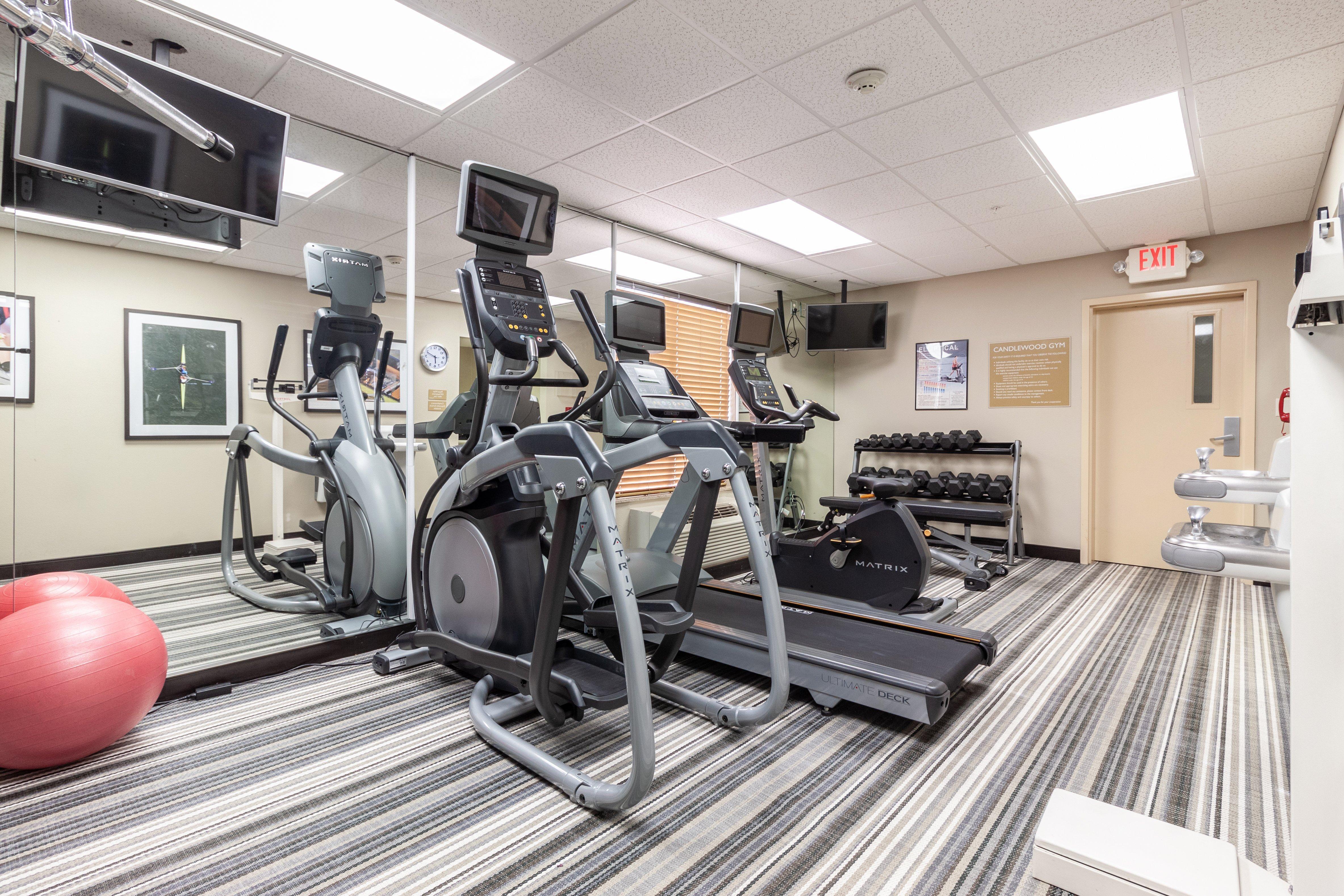 Candlewood Suites Lincoln By Ihg Exterior photo