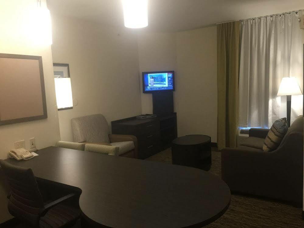 Candlewood Suites Lincoln By Ihg Exterior photo