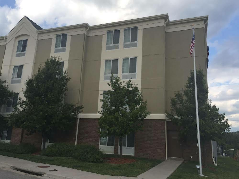 Candlewood Suites Lincoln By Ihg Exterior photo